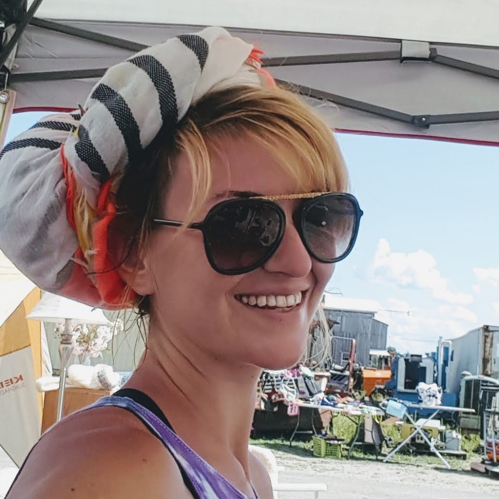 Meet your Posher, Kayla